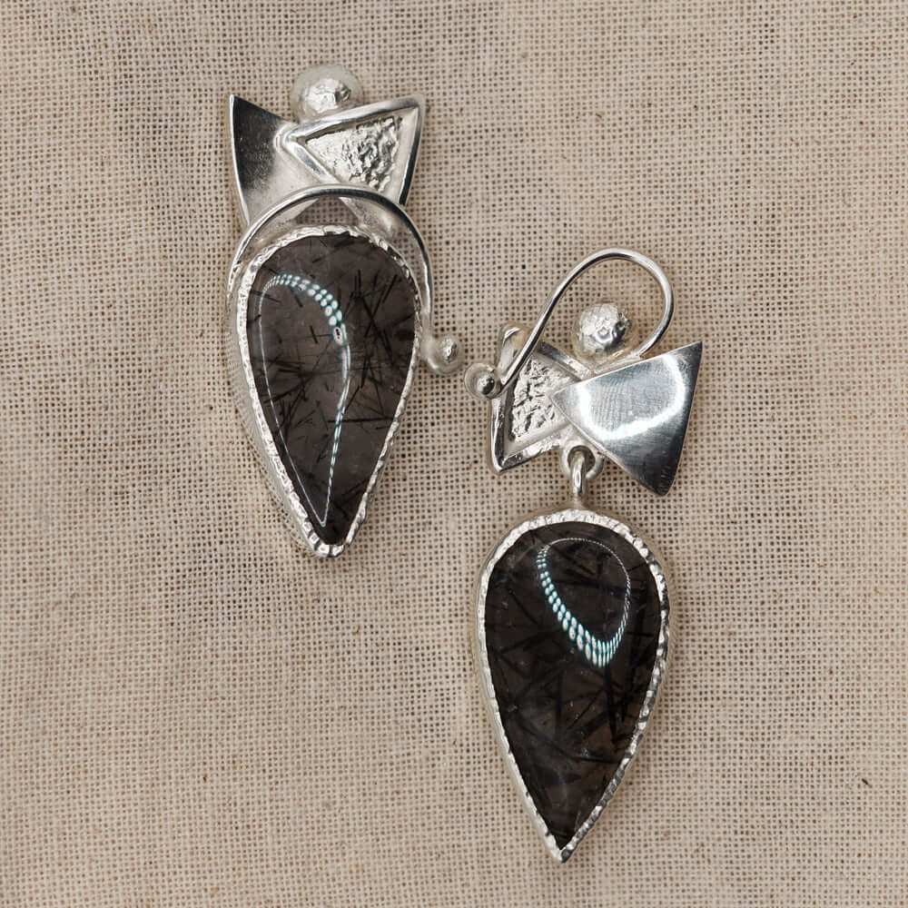 Boucles d'oreilles gouttes noires