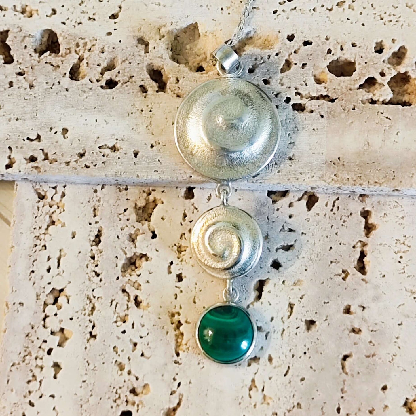 Pendentif positif vert