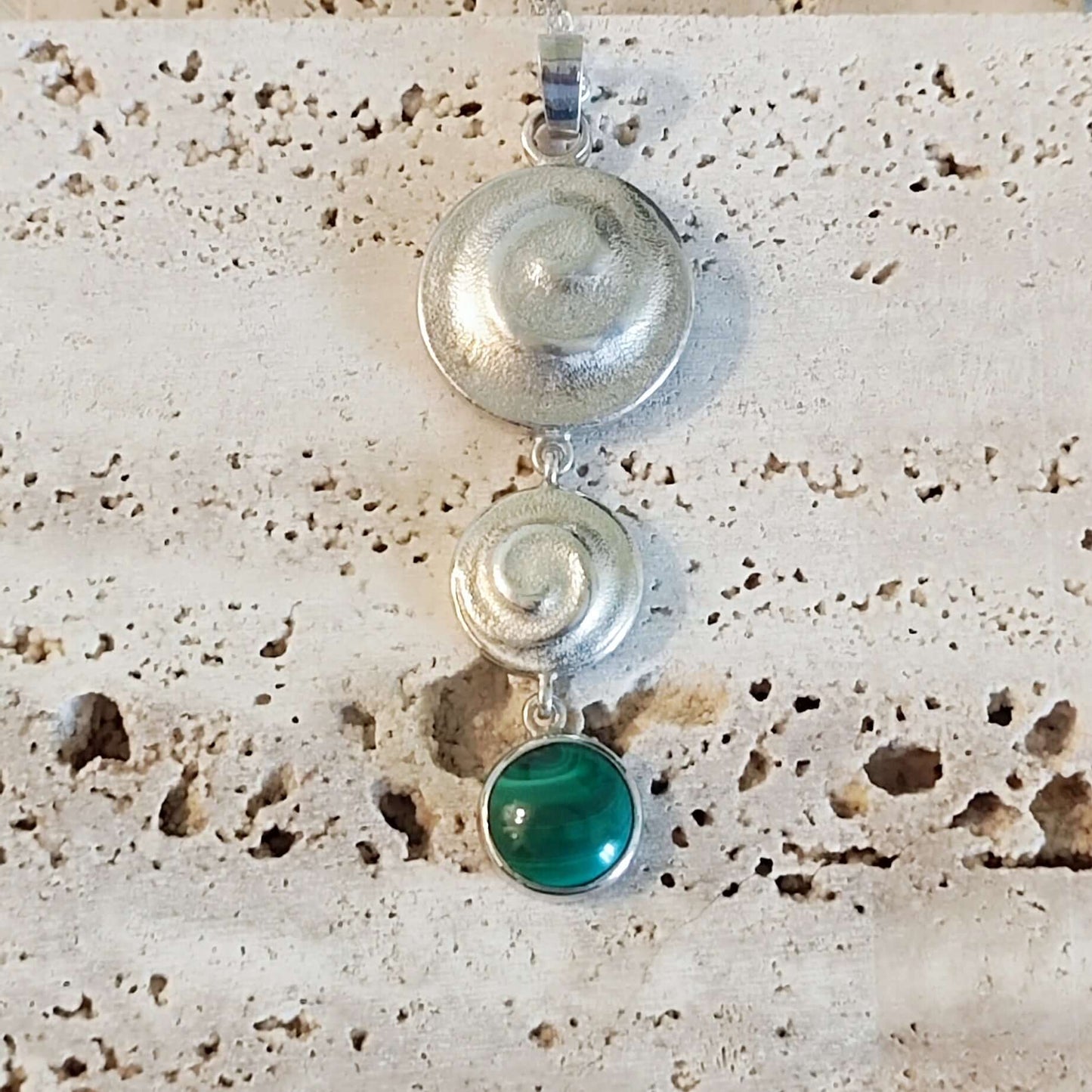Pendentif positif vert