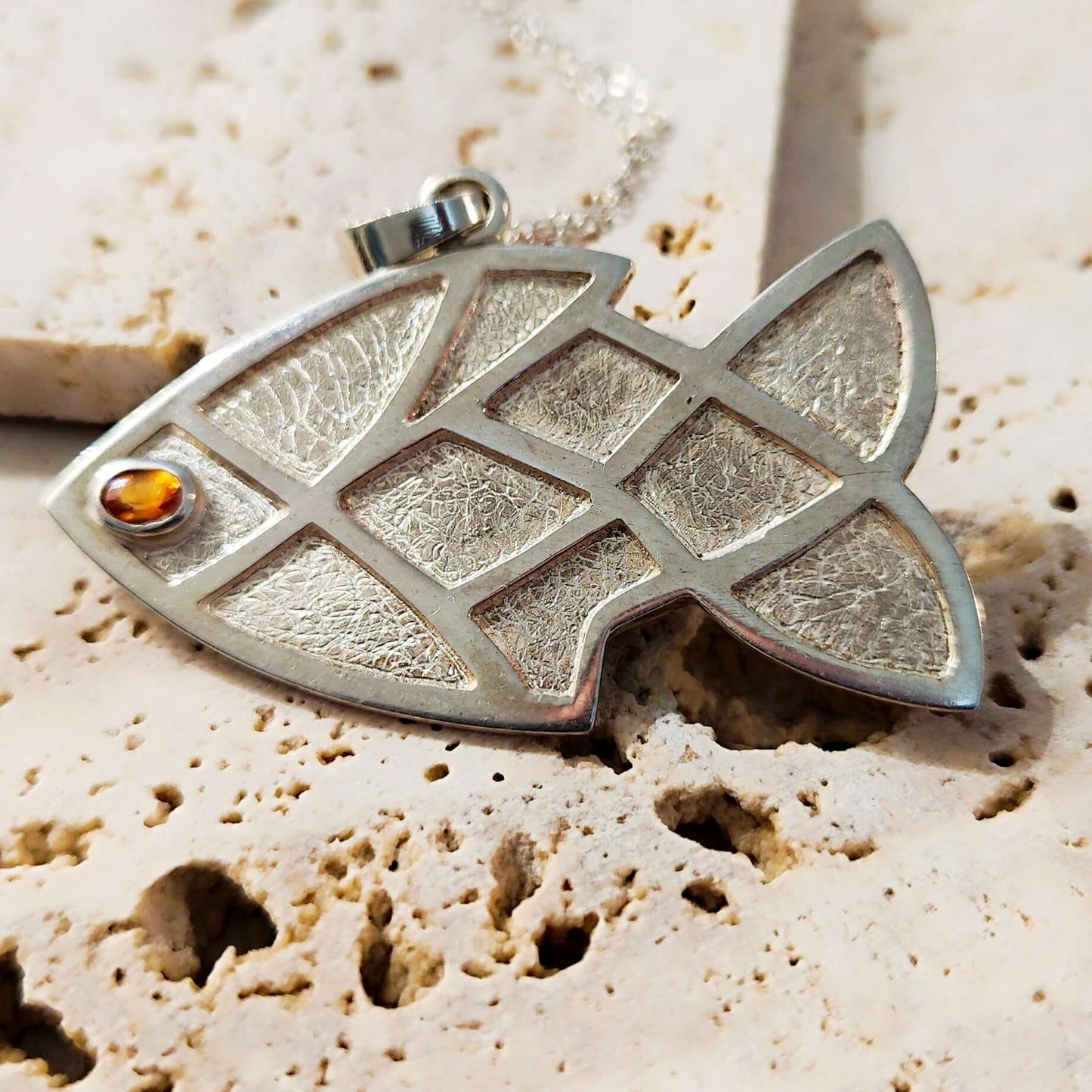 Pendentif à saké