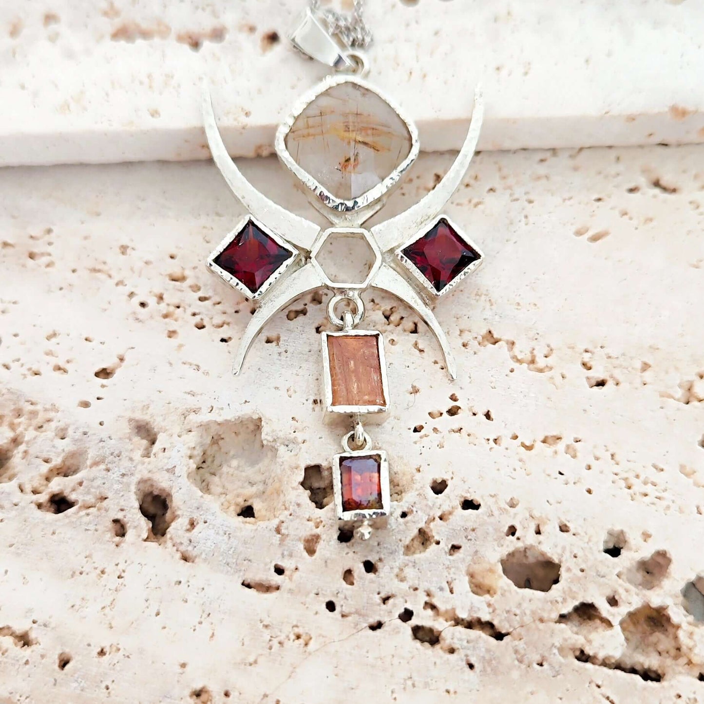 Pendentif feuillage