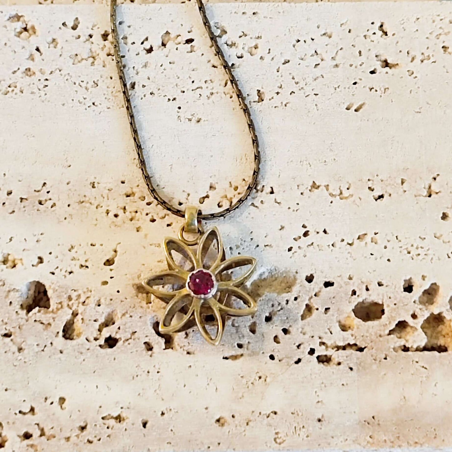 Pendentif marguerite