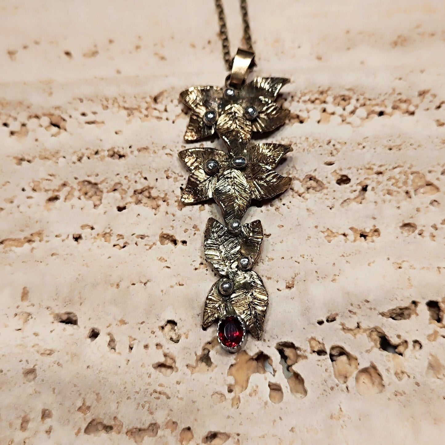 Pendente in bronzo Fleur rouge