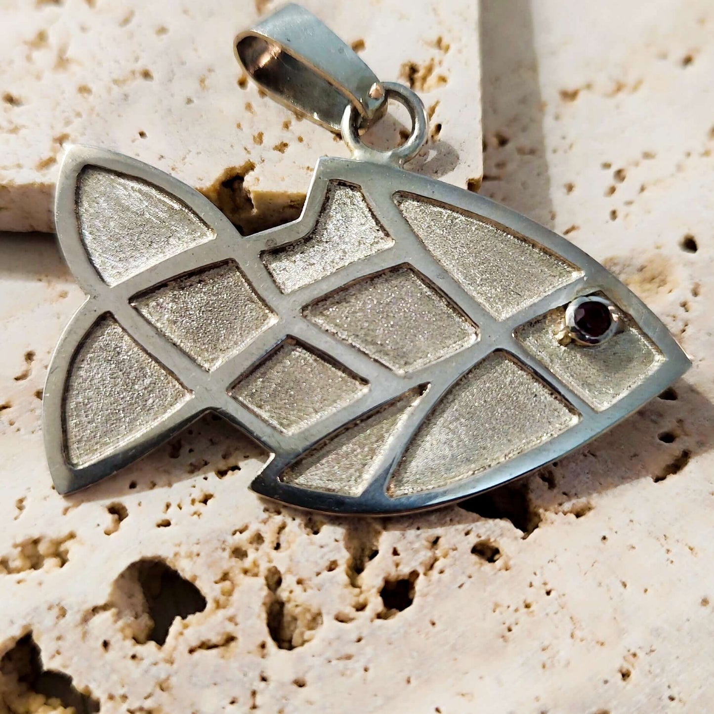 Pendentif à saké