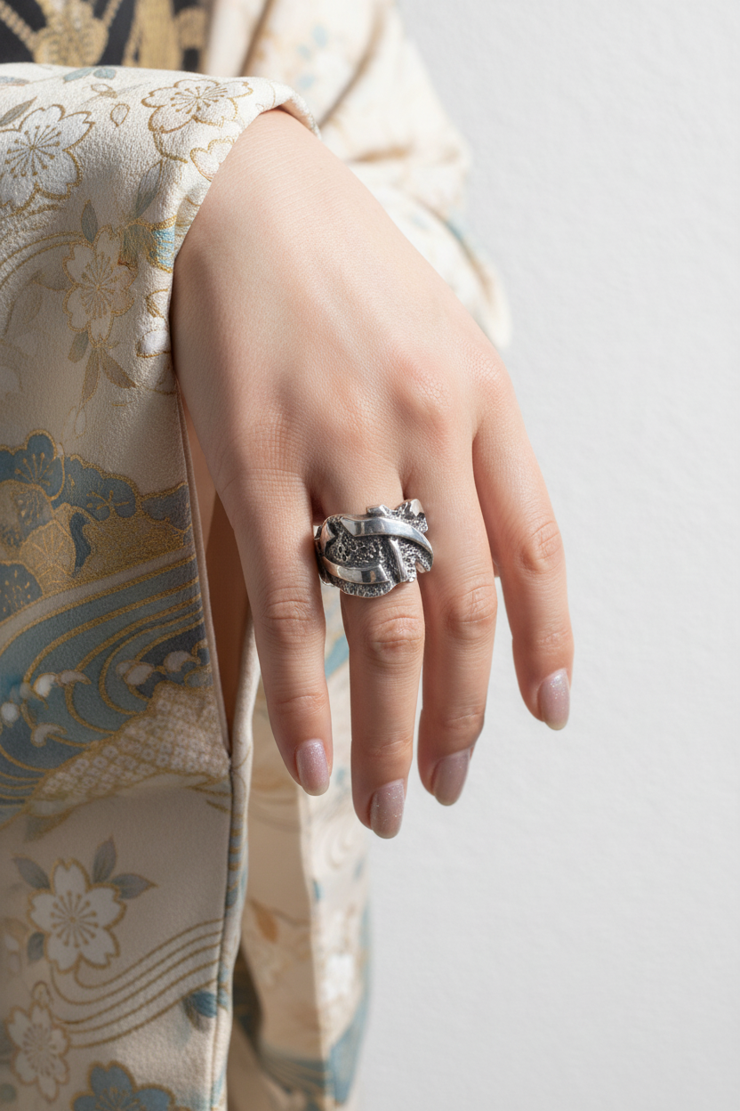 Anello Amati indossato - stile giapponese