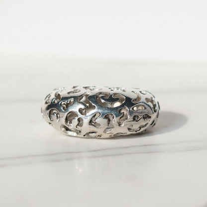 Anello Damasco laterale su marmo bianco