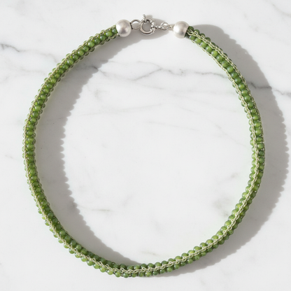 Collana Agata Pomelo — vista completa su marmo